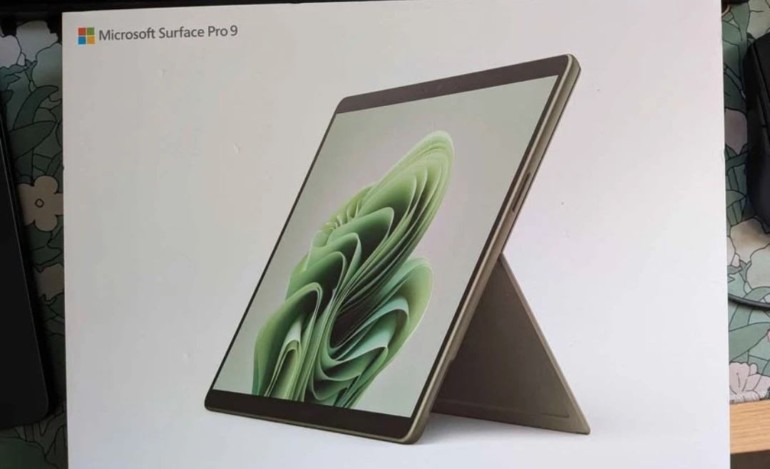 Microsoft Surface Pro 9 - 256GB SSD, 8GB RAM - photo 5