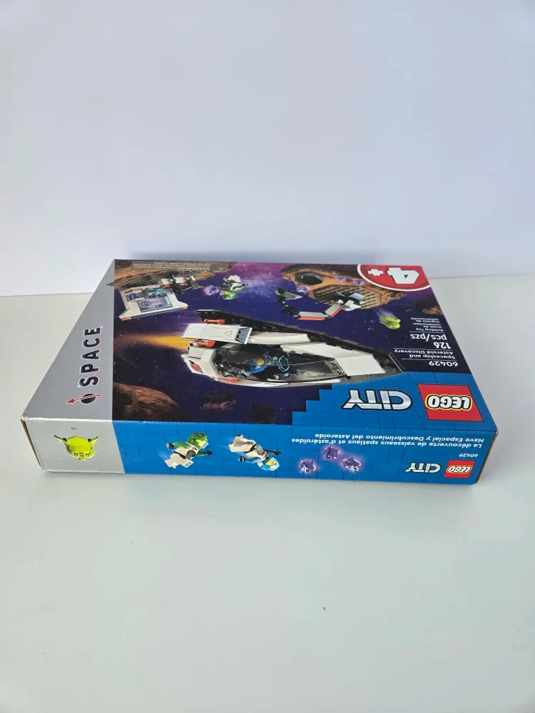 Brand new lego city space chip and asteroid set  60429 image indicator(3)