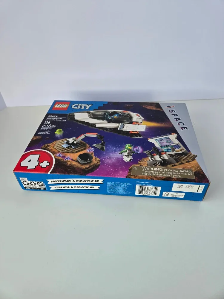 Brand new lego city space chip and asteroid set  60429 image indicator(7)