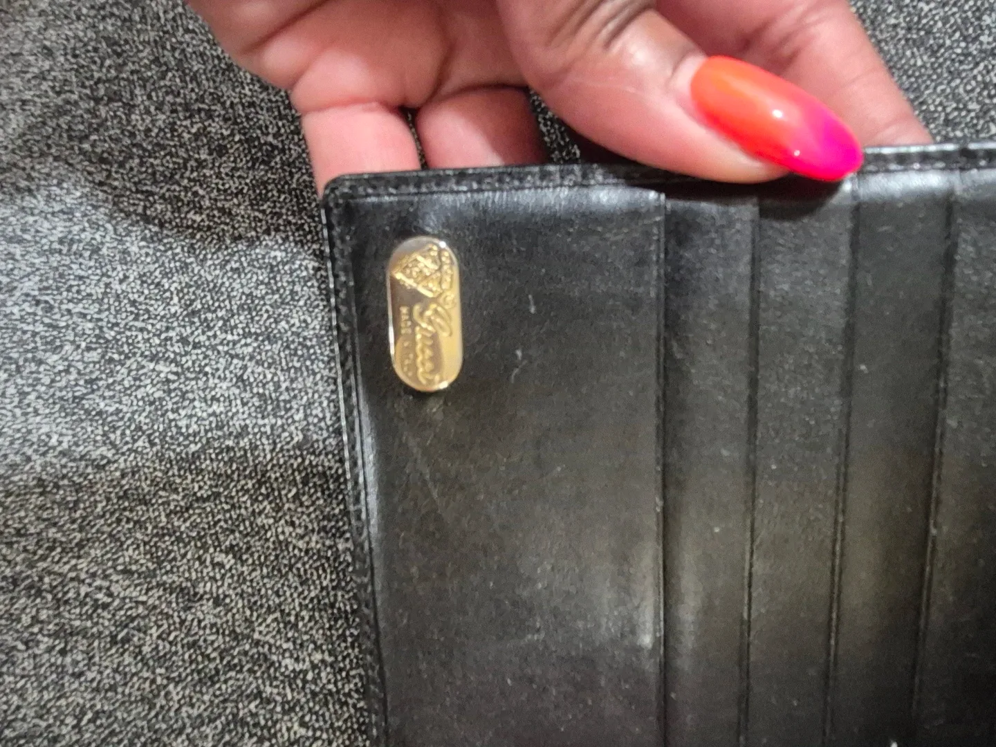 Vintage Gucci Black Leather Wallet 🥕 image indicator(9)