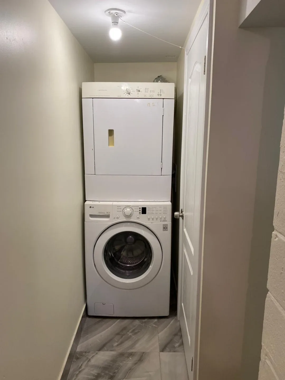 HOUSE FOR RENT image indicator(8)