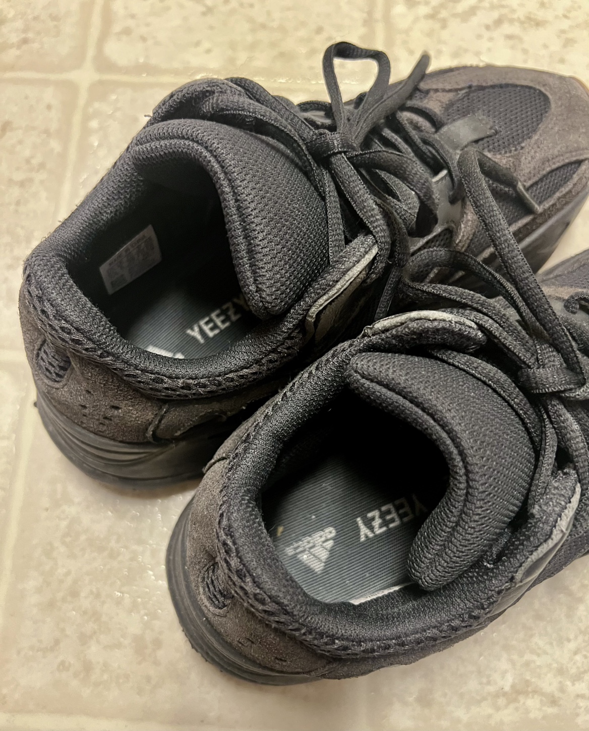 Adidas Yeezy Sneaker - photo 3