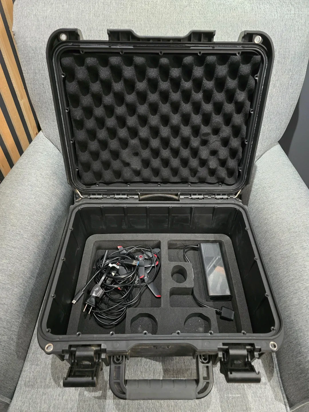 DJI FPV Drone with Case image indicator(2)