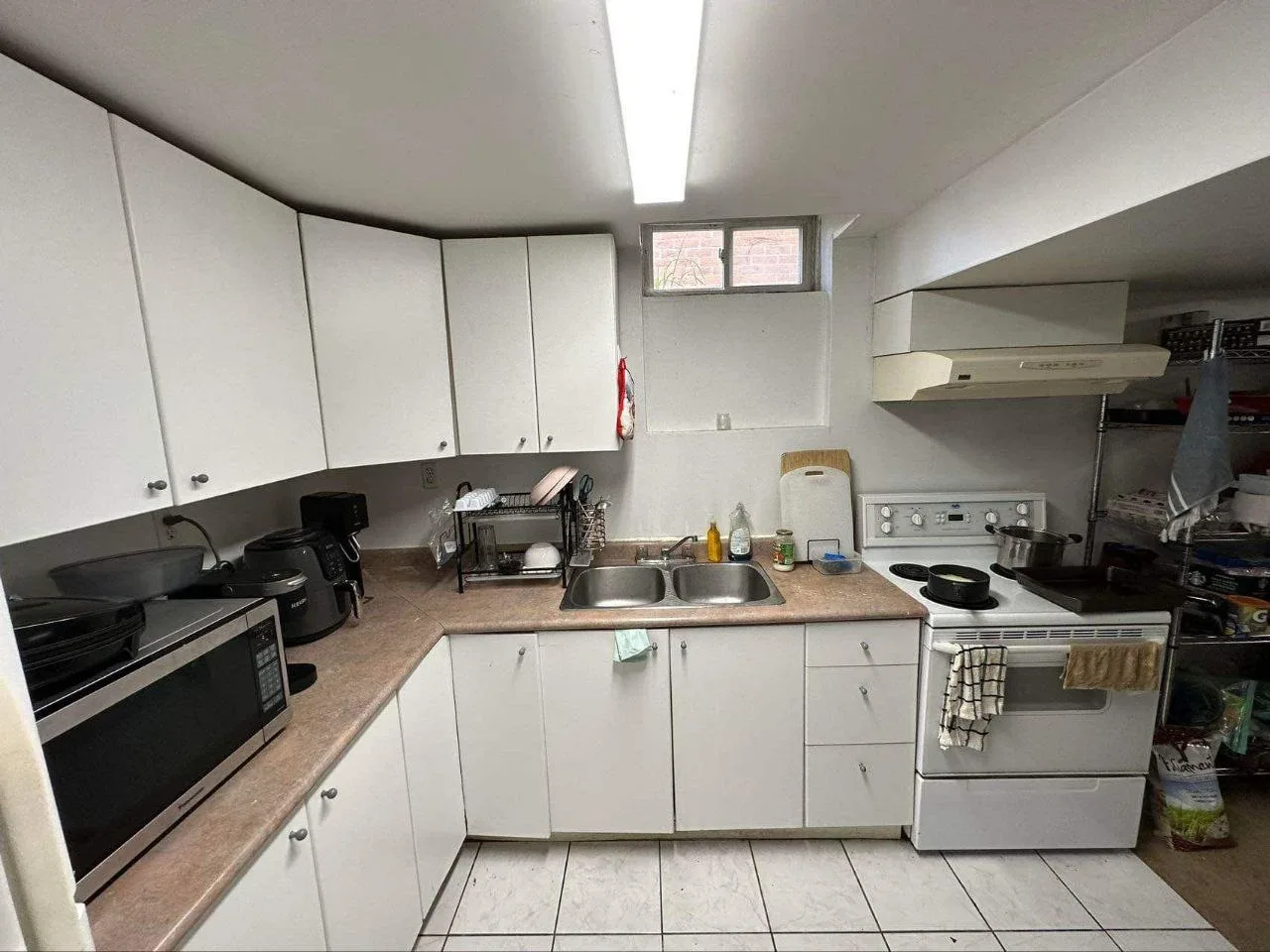 Shared Room For Rent At Mississauga image indicator(4)