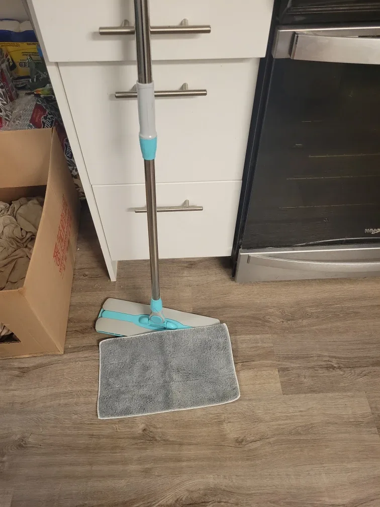 Microfiber Mop with Washable Pad
