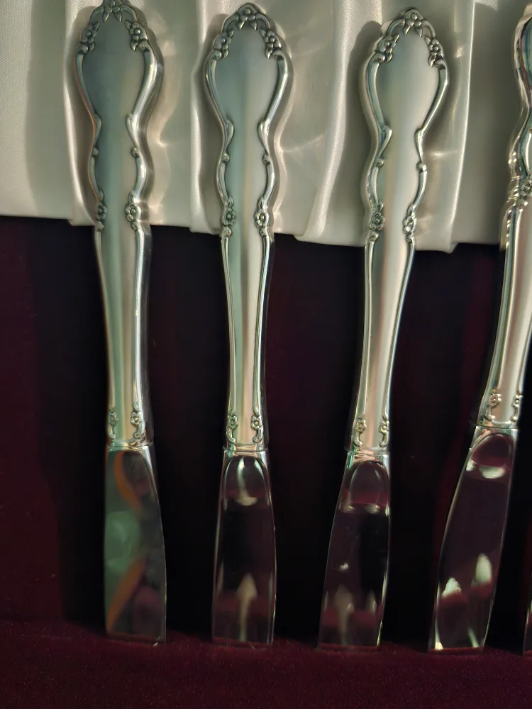 Vintage Silverware Set in Wooden Box image indicator(2)