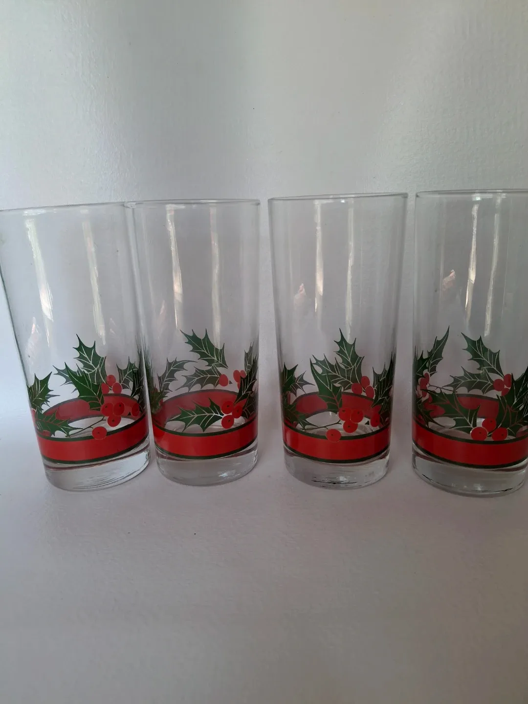 Set of 4 Holiday Holly Glasses image indicator(2)