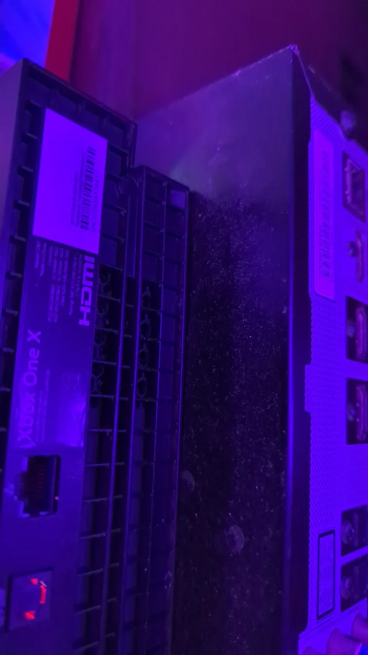 Xbox One X Console image indicator(2)