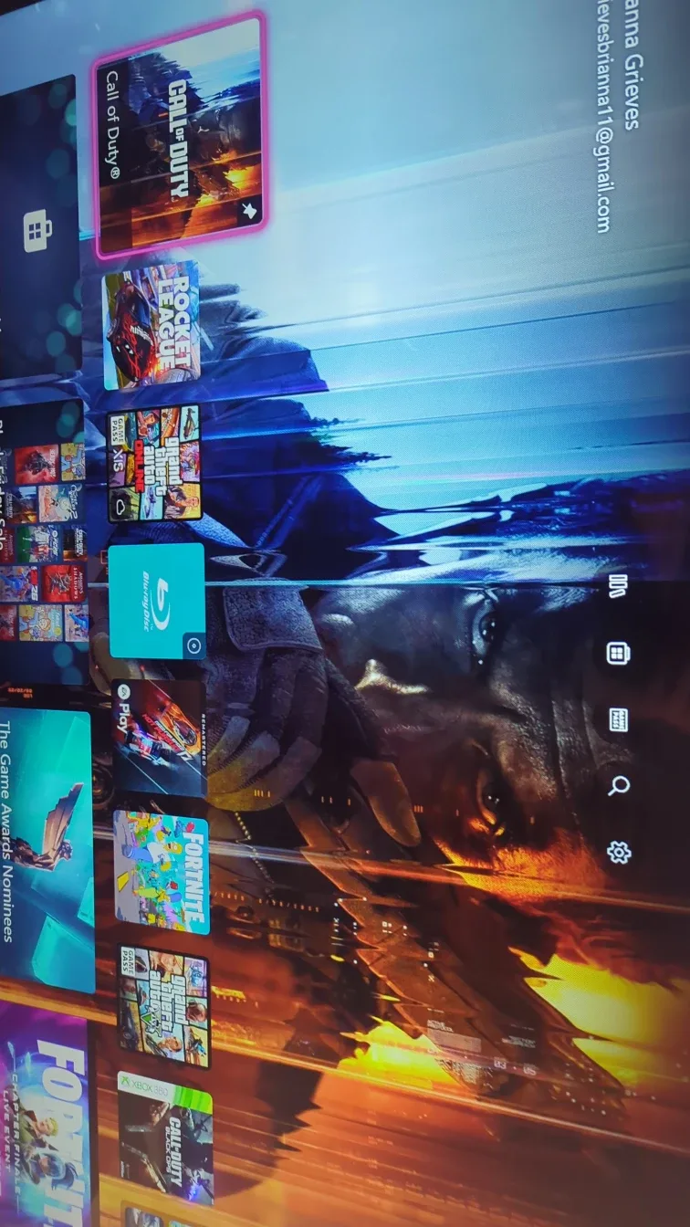 Xbox One X Console image indicator(3)