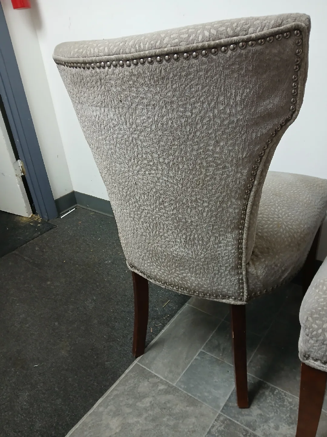 4 chears exelent condition image indicator(2)