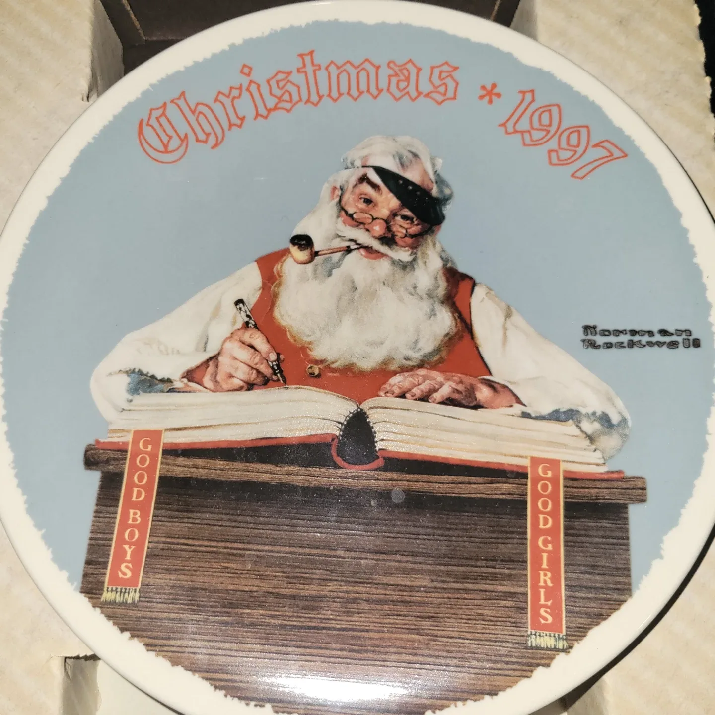 10 Christmas Collector Plates- mixed variety image indicator(4)