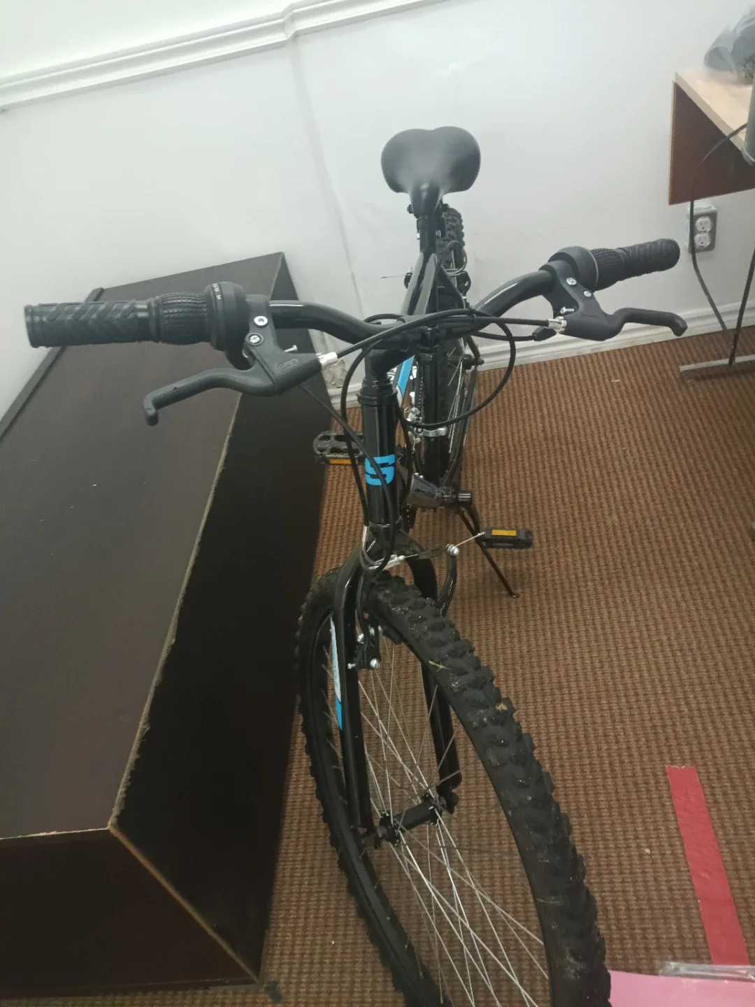 Supercycle Mountain Bike & Helmet image indicator(3)