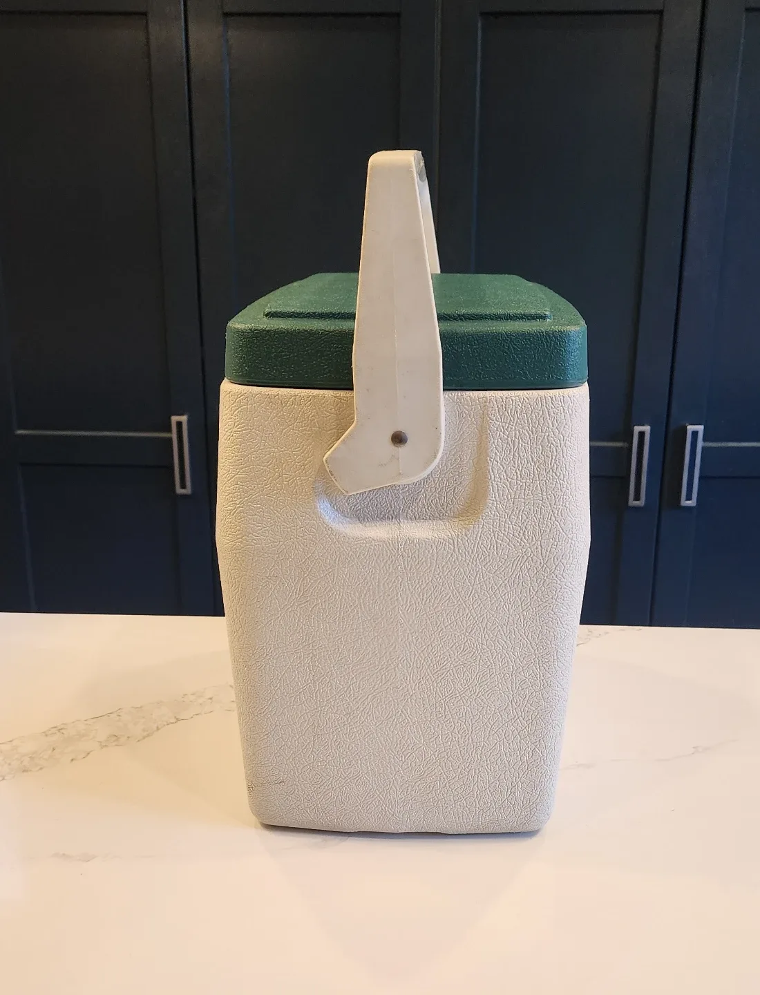 Vintage Oscar by Coleman 16 Qt Cooler image indicator(5)