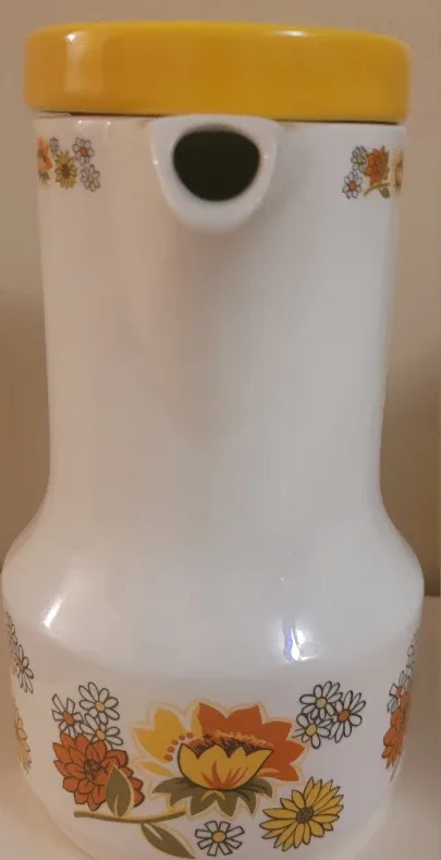 Vintage Floral Carafe with Yellow Lid image indicator(2)