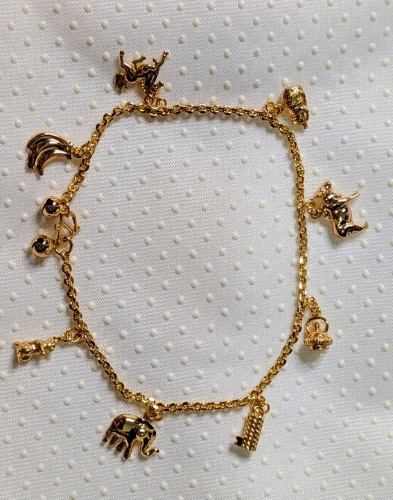 Gold Charm Bracelet image indicator(2)