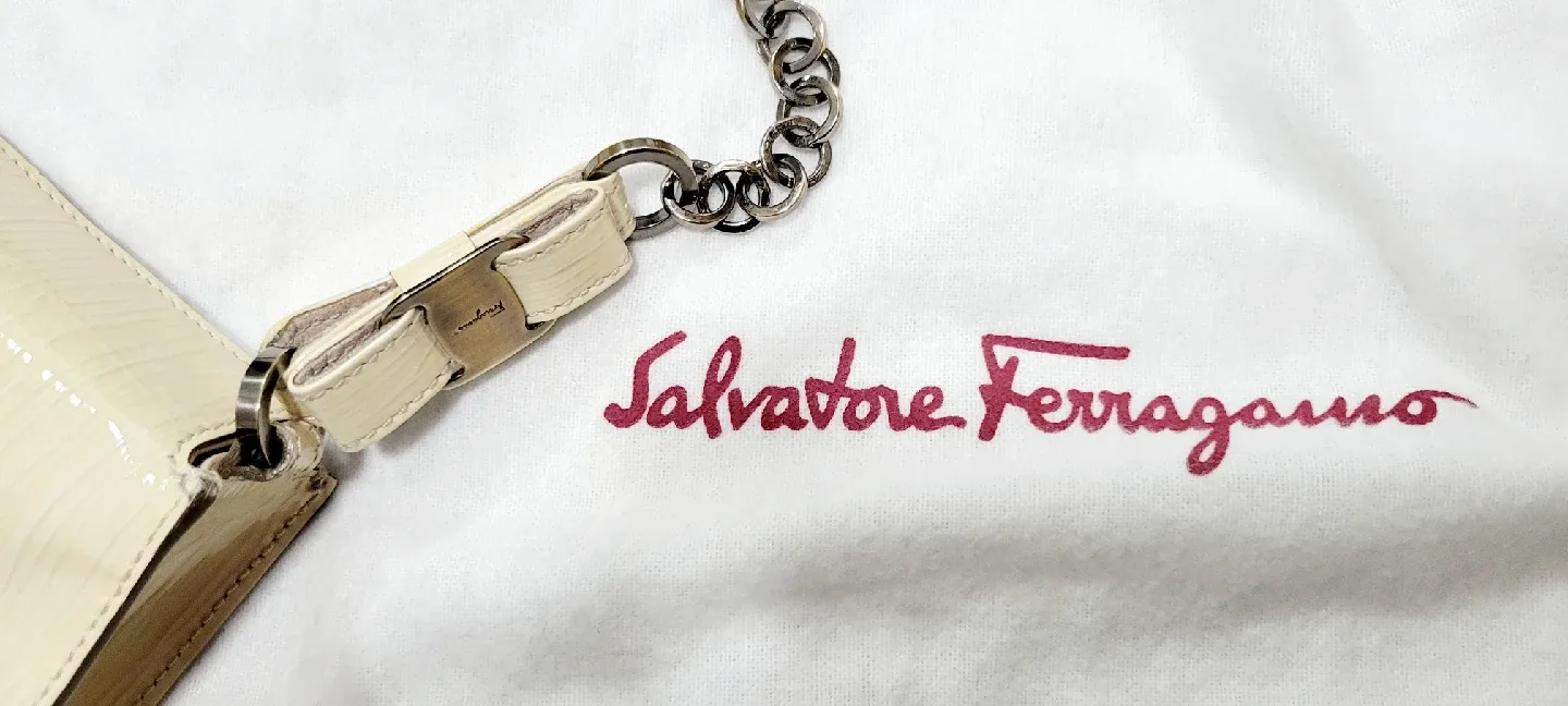 Salvatore Ferragamo Handbag image indicator(2)