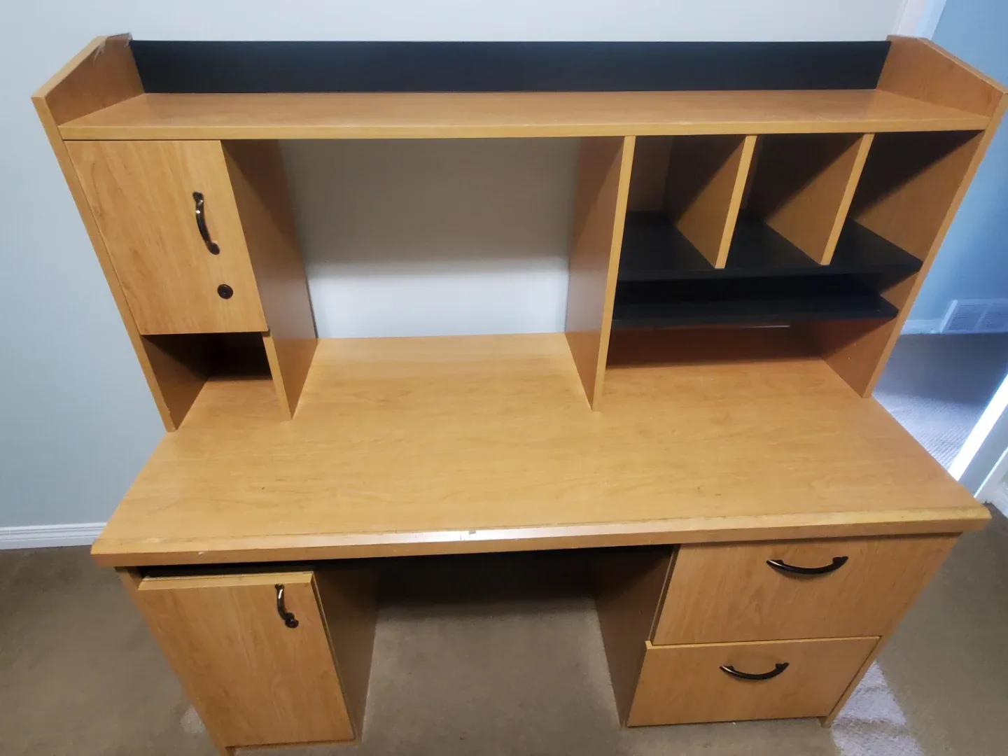 Wooden Desk with Hutch image indicator(2)