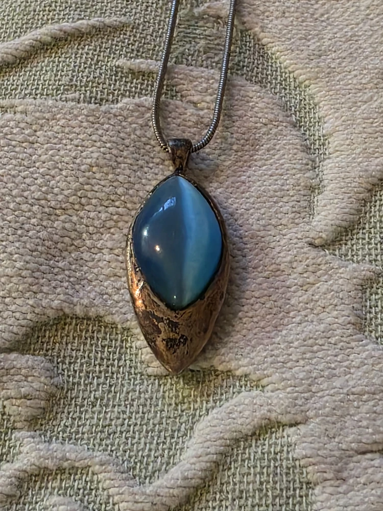 Blue Stone Pendant Necklace 🏆