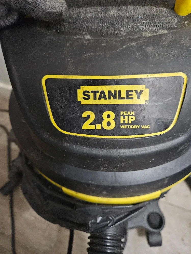 Stanley 2.8 HP Wet/Dry Vac