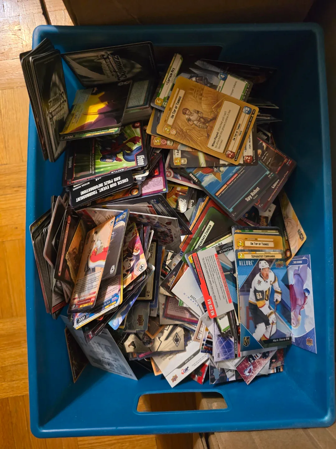 Full box of sport- hockey cards, some yugioh and others image indicator(2)