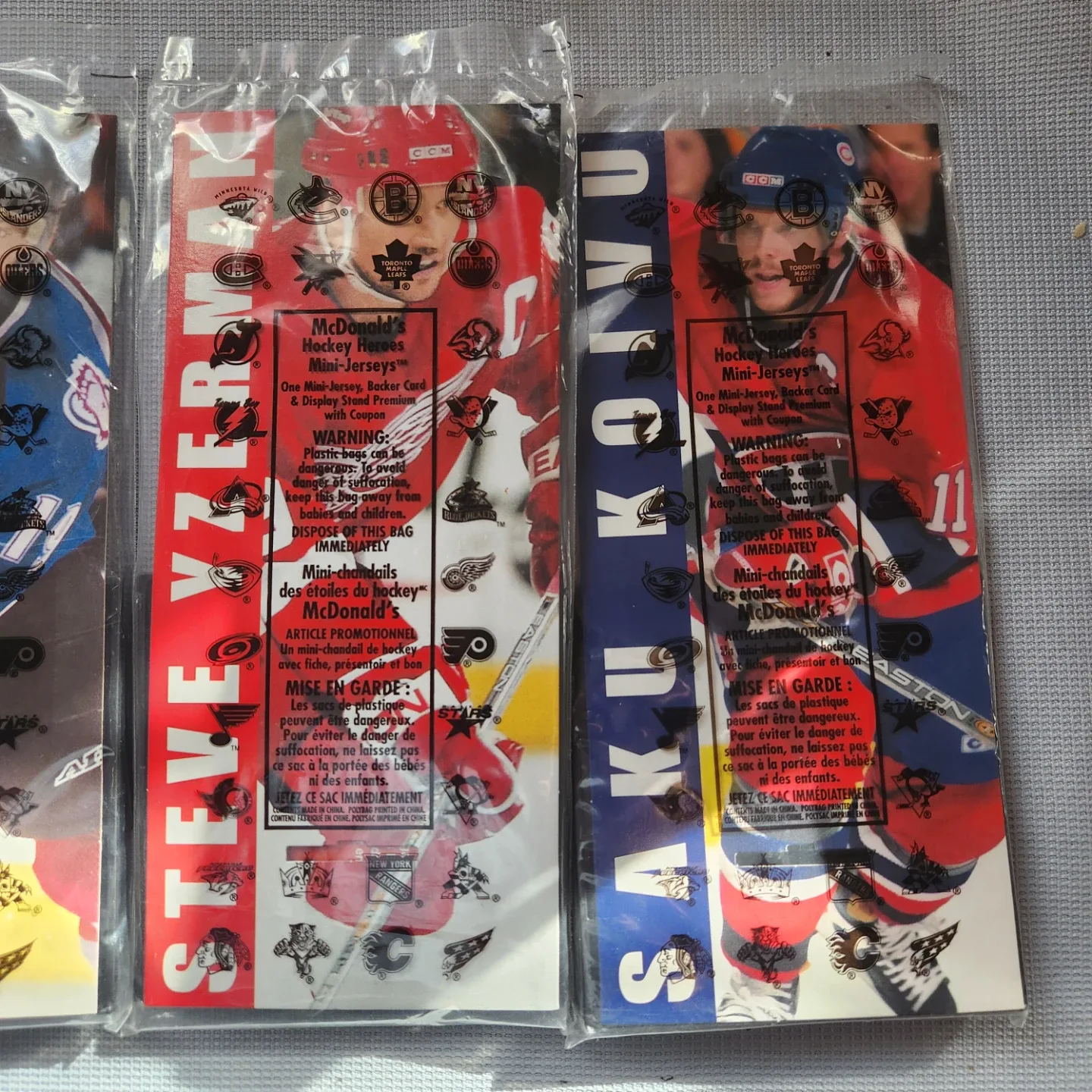 4 McDonald's Hockey Heroes Mini-Jerseys image indicator(3)