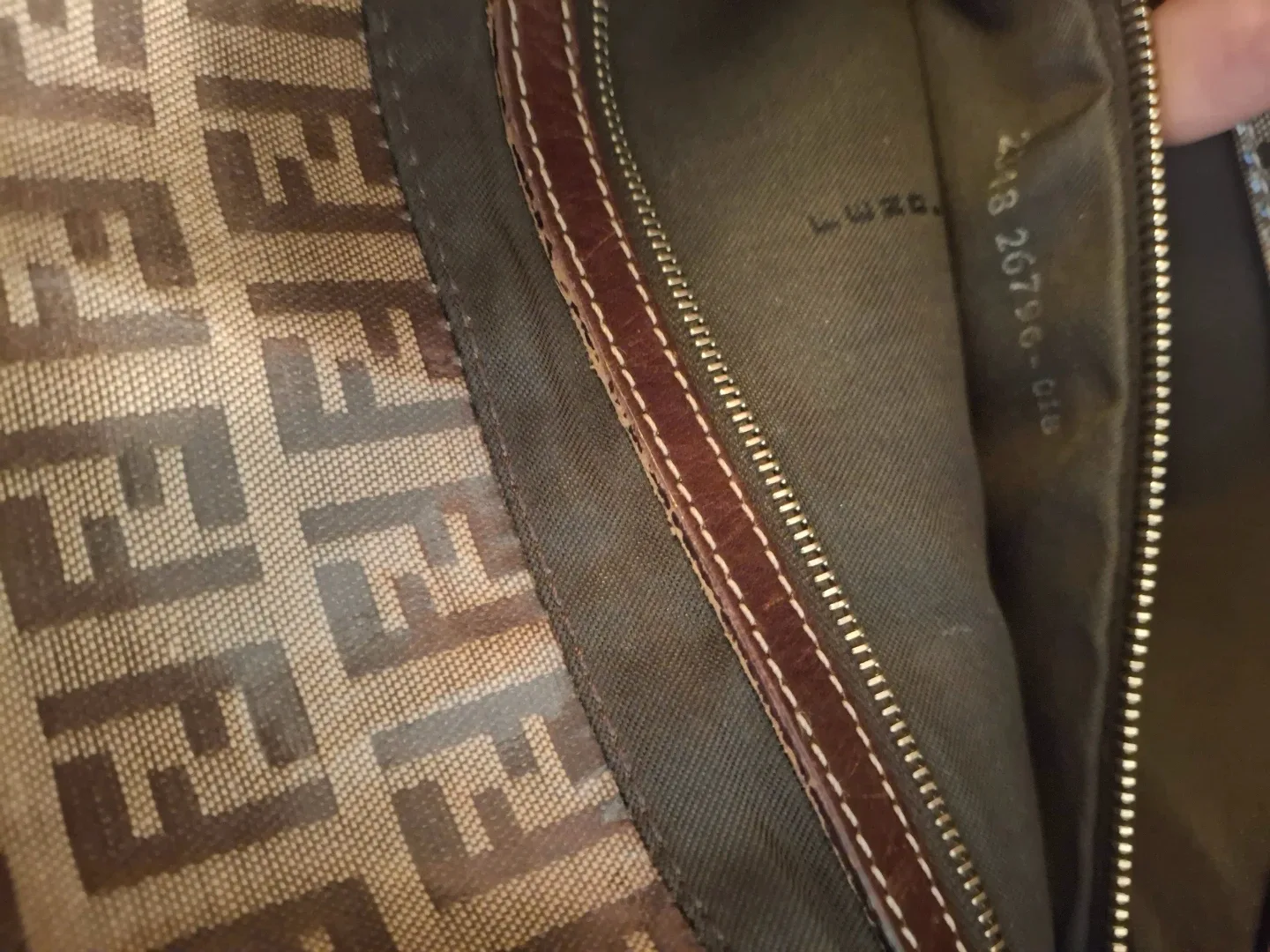 Fendi Baguette Bag image indicator(5)