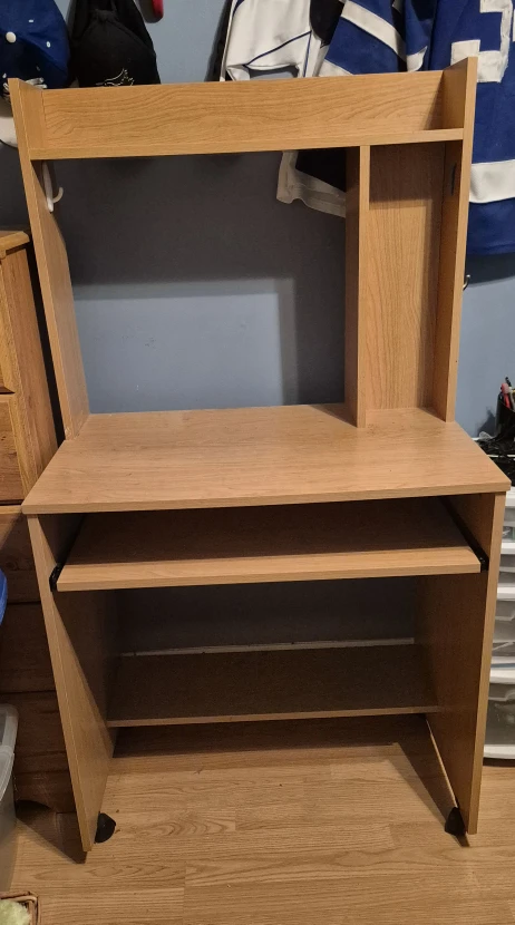 Wooden Computer Desk with Hutch