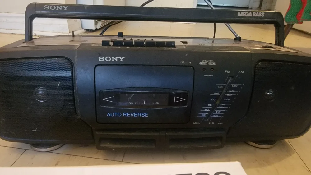 Sony Mega Bass CFS-D30 Boombox image indicator(2)