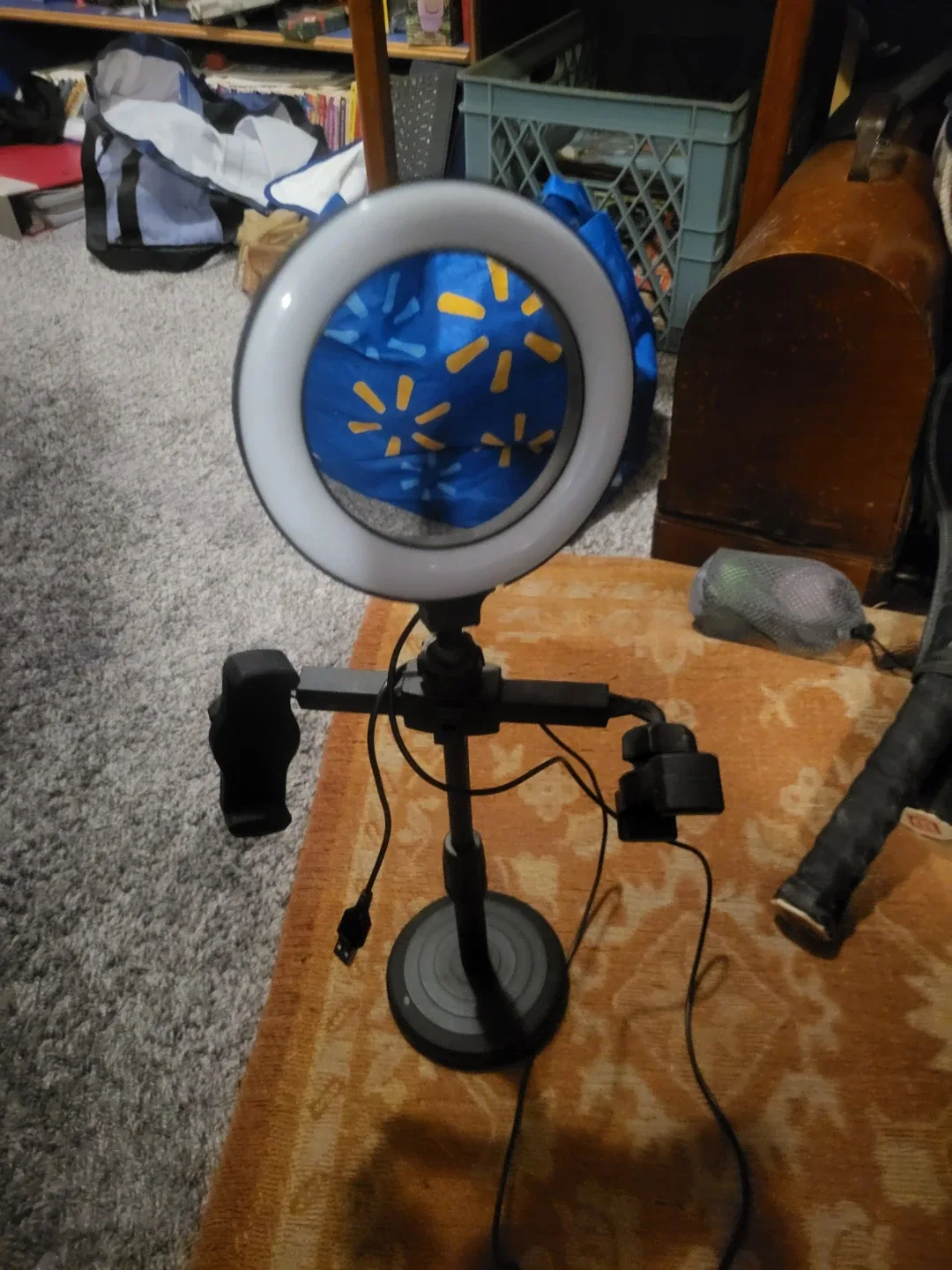 LED Ring Light with Phone Holders image indicator(2)