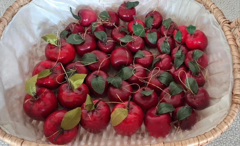 Apple Christmas Tree Ornaments image indicator(2)