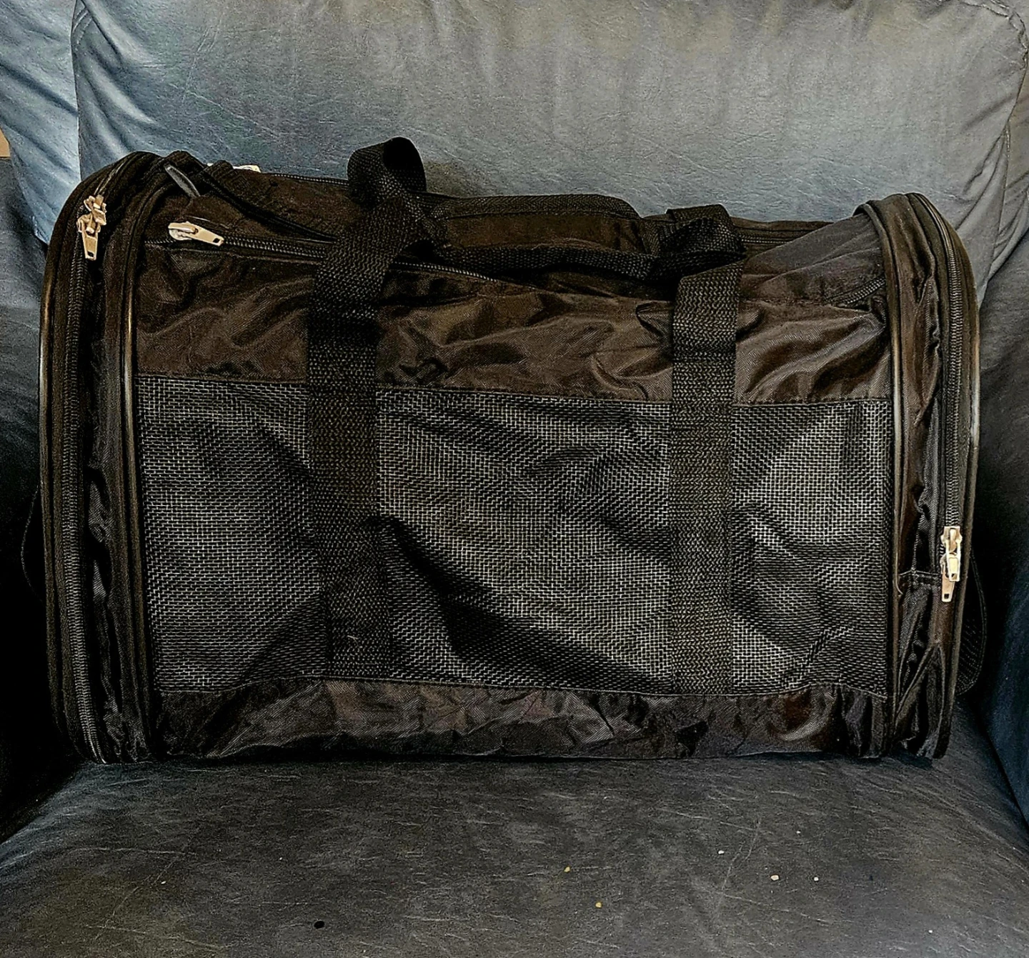 Black Pet Carrier - Like New! ✨️🥕