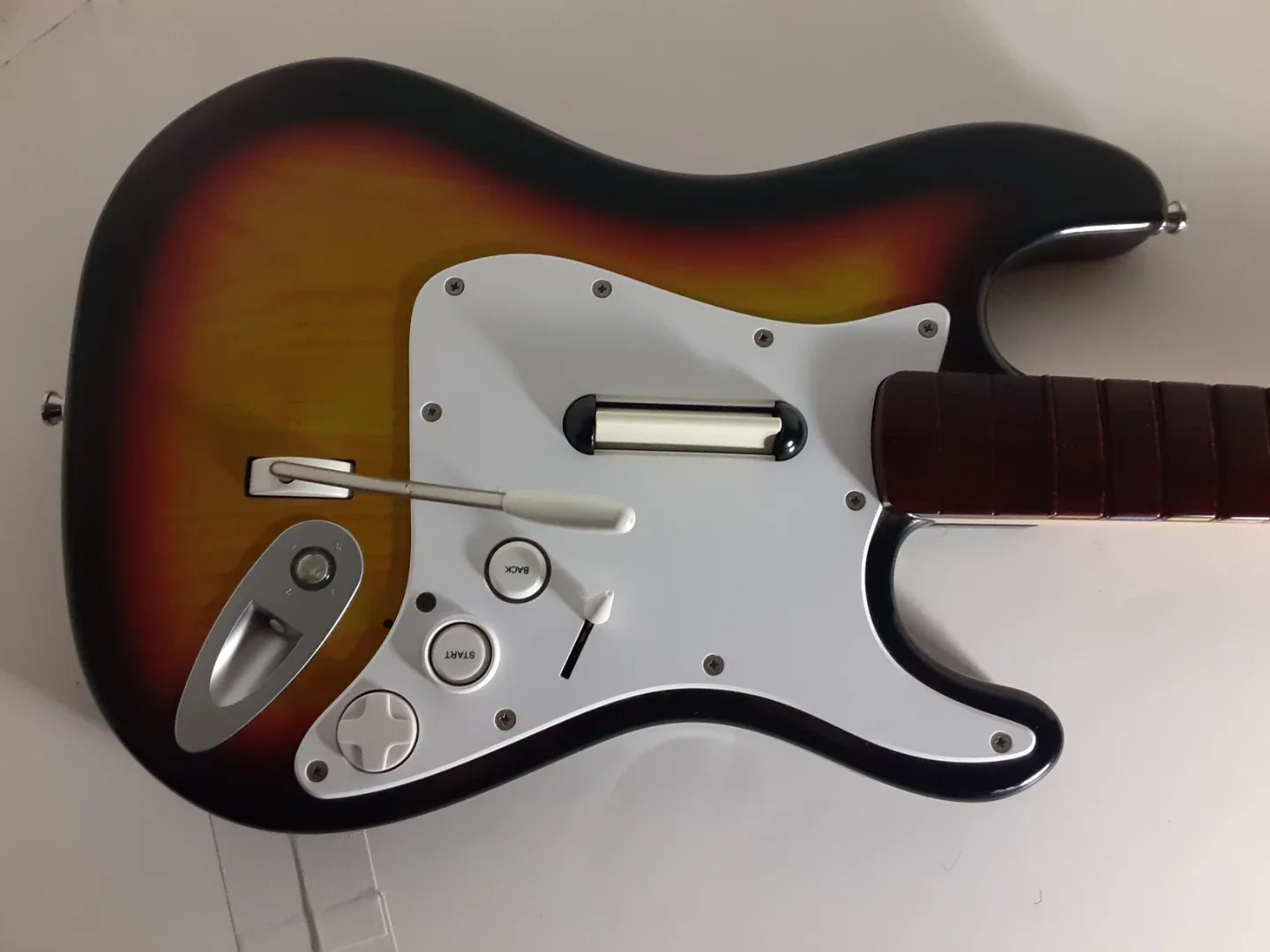 Rockband Xbox 360 - Fender Stratocaster Guitar Controller image indicator(5)