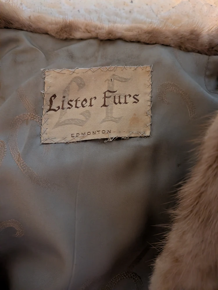 Lister Furs Mink Fur Coat - Edmonton Price Negotiable - photo 2