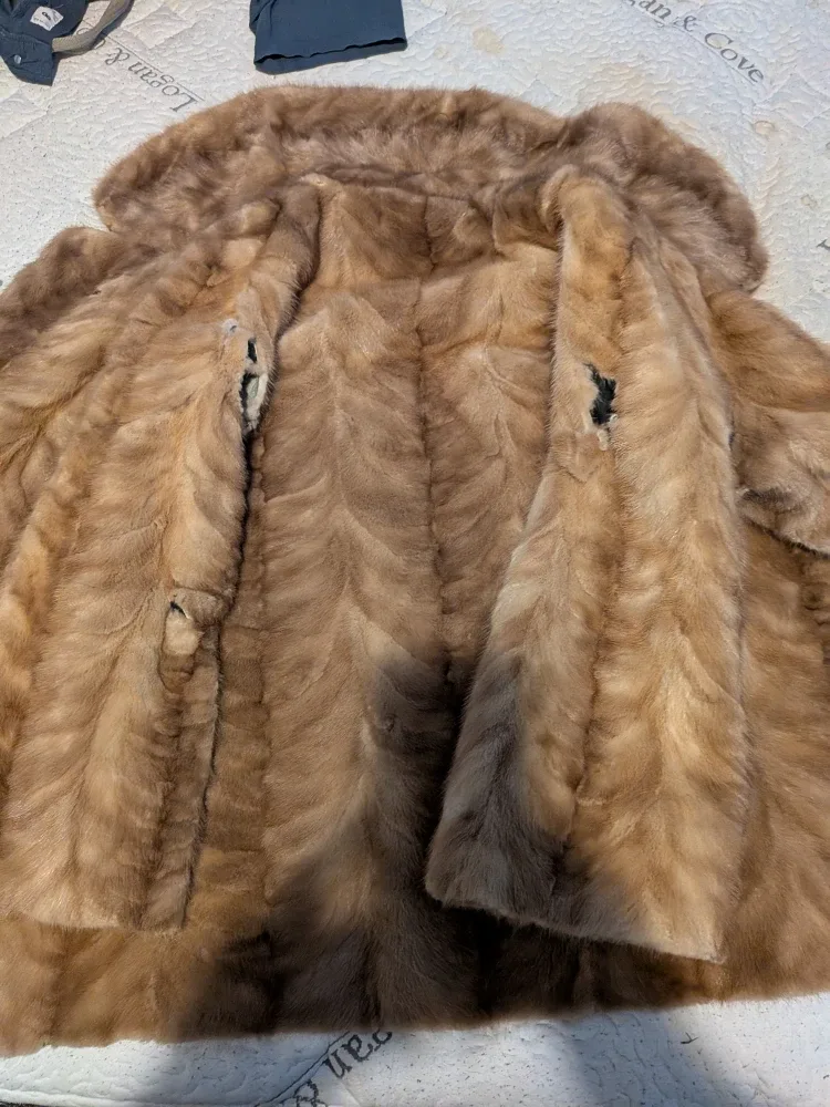 Lister Furs Mink Fur Coat - Edmonton Price Negotiable image indicator(5)