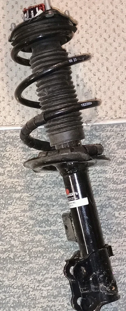 World Parts W1303505L Suspension Strut