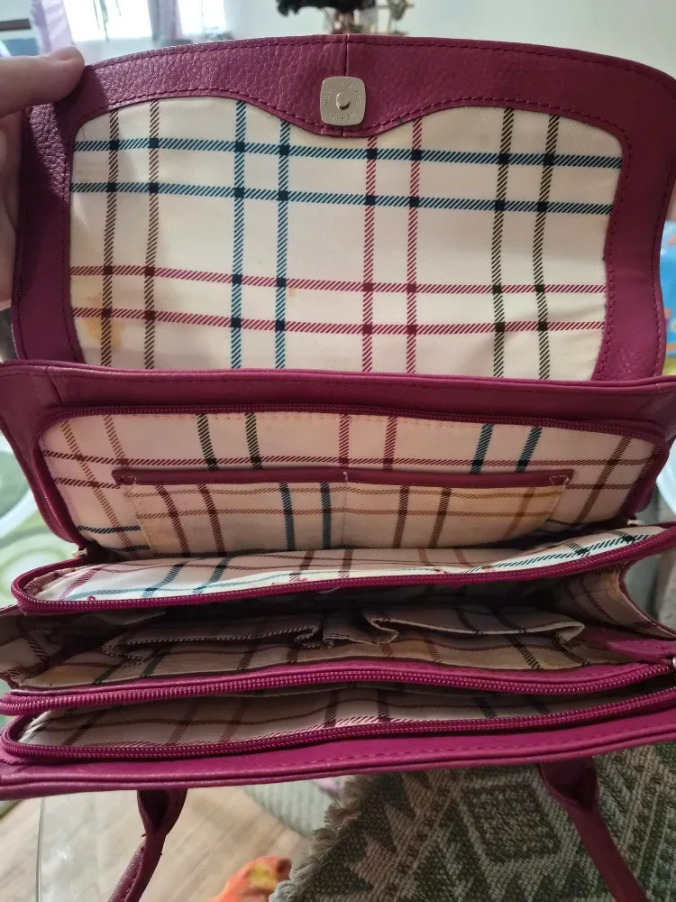 Liz Claiborne Magenta Satchel image indicator(6)
