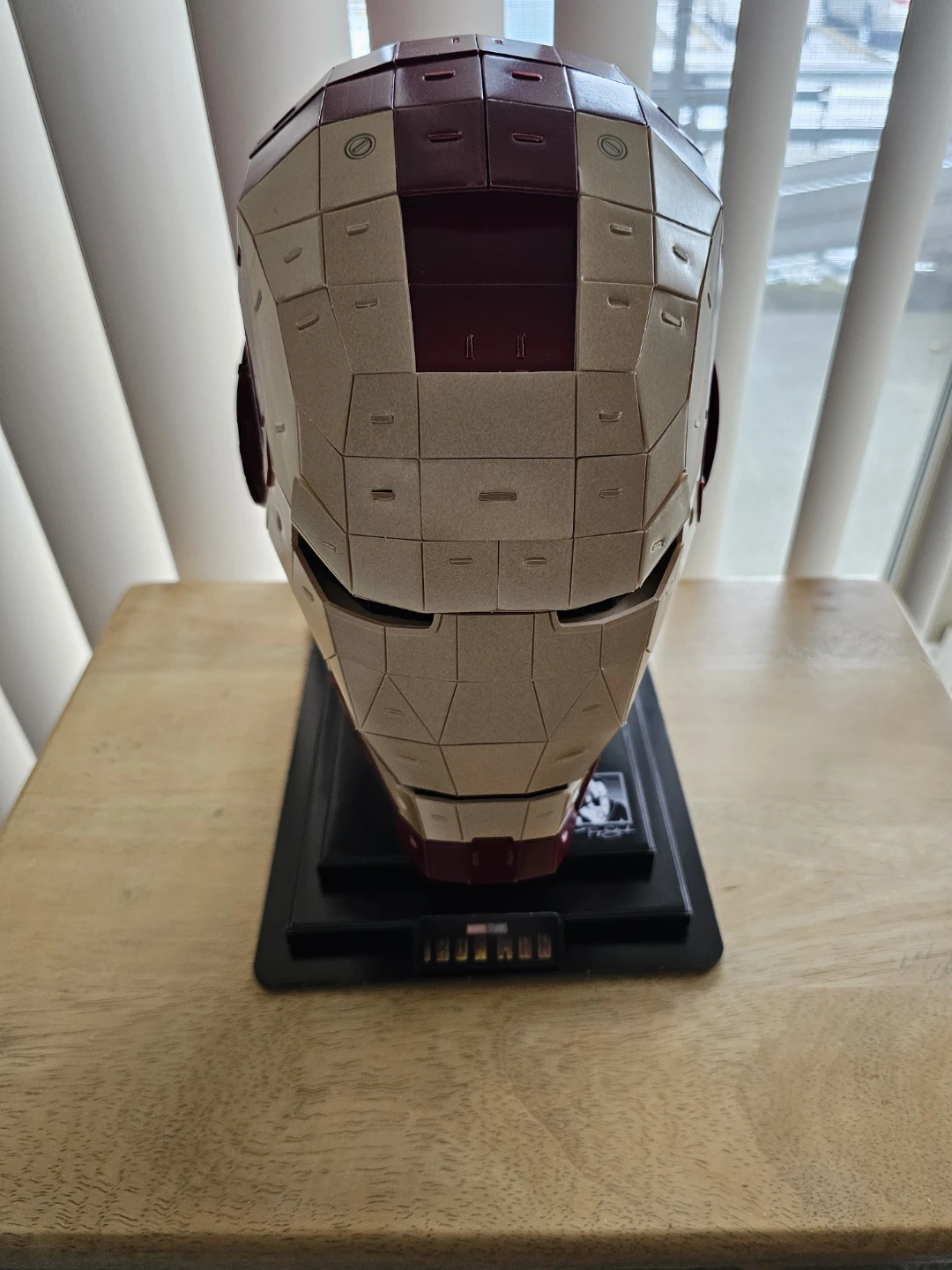 Marvel Studios Iron Man Helmet 3D Puzzle - photo 2