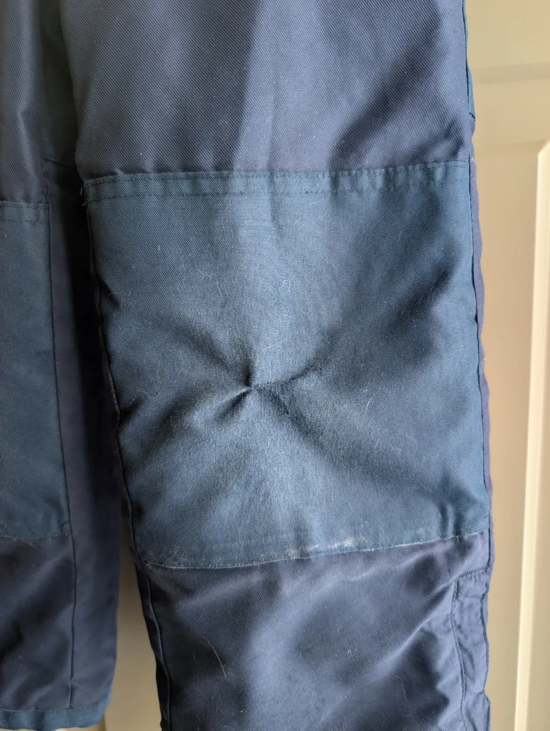 Boys sz 4/5 snow pants image indicator(3)