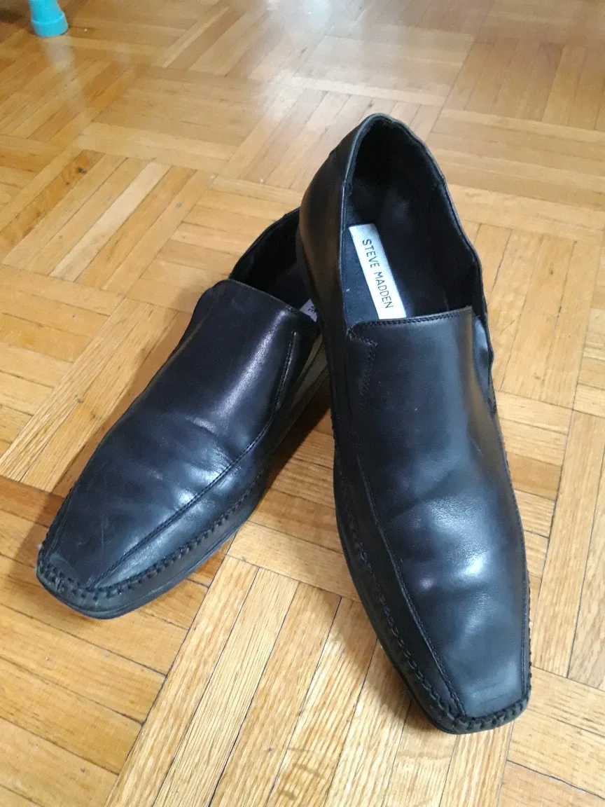 Steve Madden Black Leather Loafers