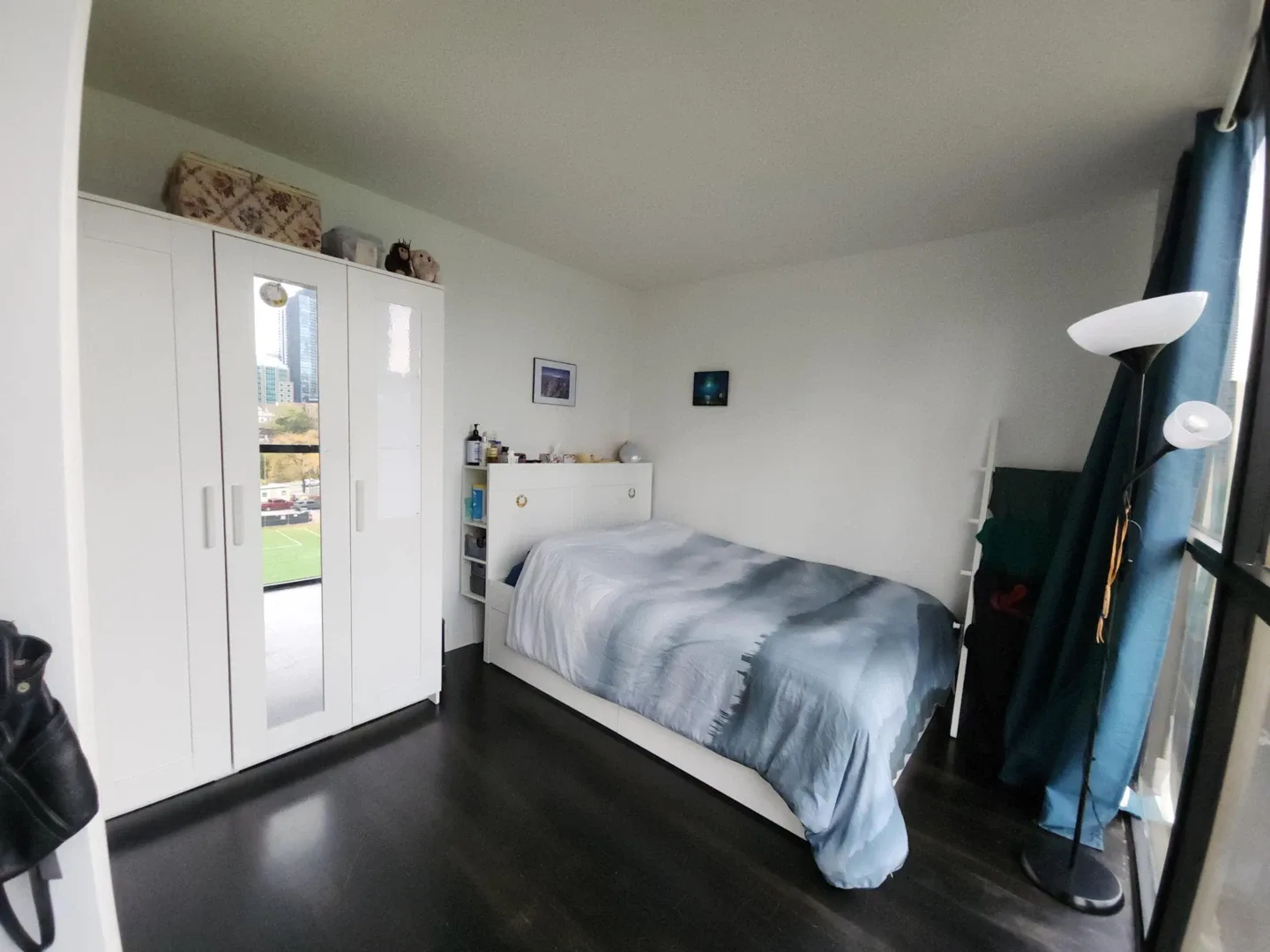 Room in large bright condo for rent image indicator(4)