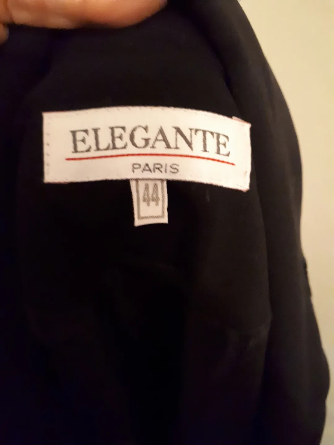 Elegante Paris Black Blazer - Size M image indicator(4)