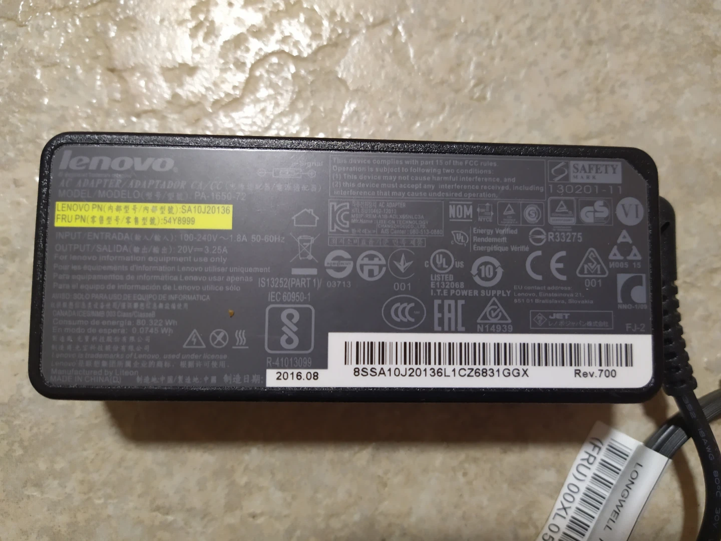 Lenovo AC Adapter PA-1650-72