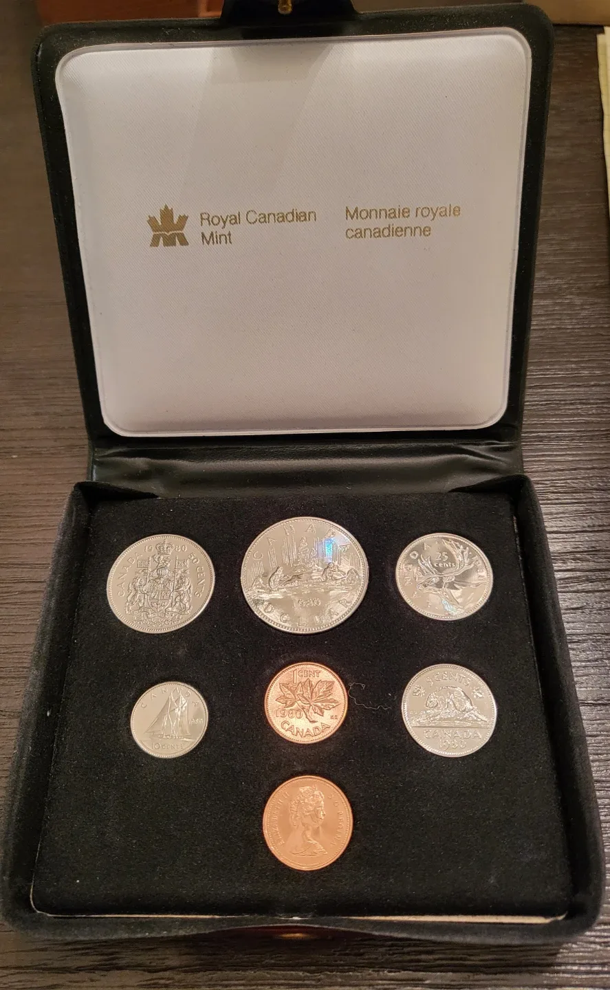 Royal Canadian Mint 1980 Uncirculated Coin Set image indicator(3)