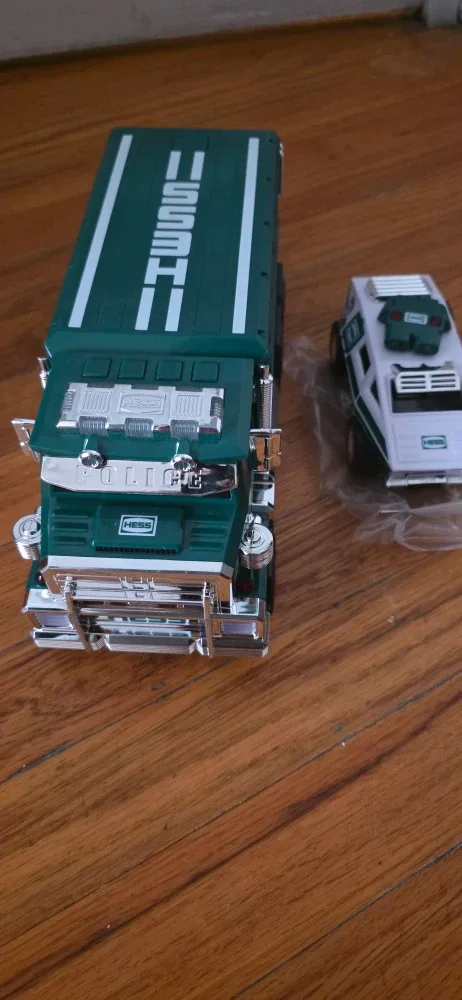 HESS TOY TRUCK POLICE TRUCK