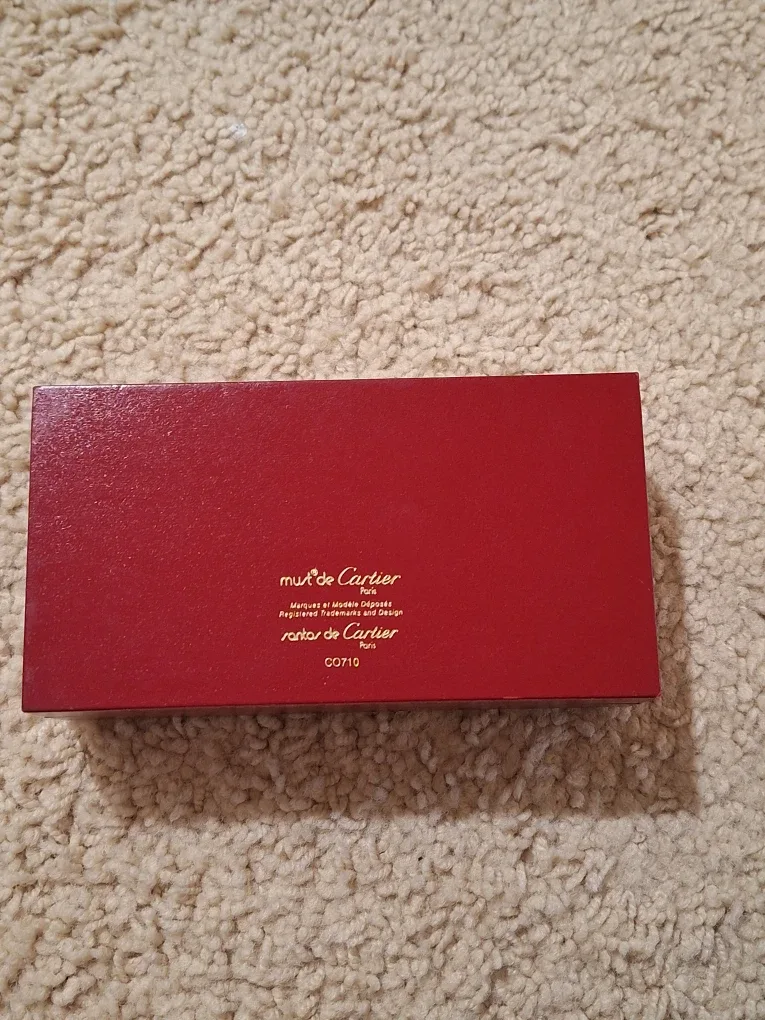 Cartier sunglasses case (without glasses) image indicator(3)