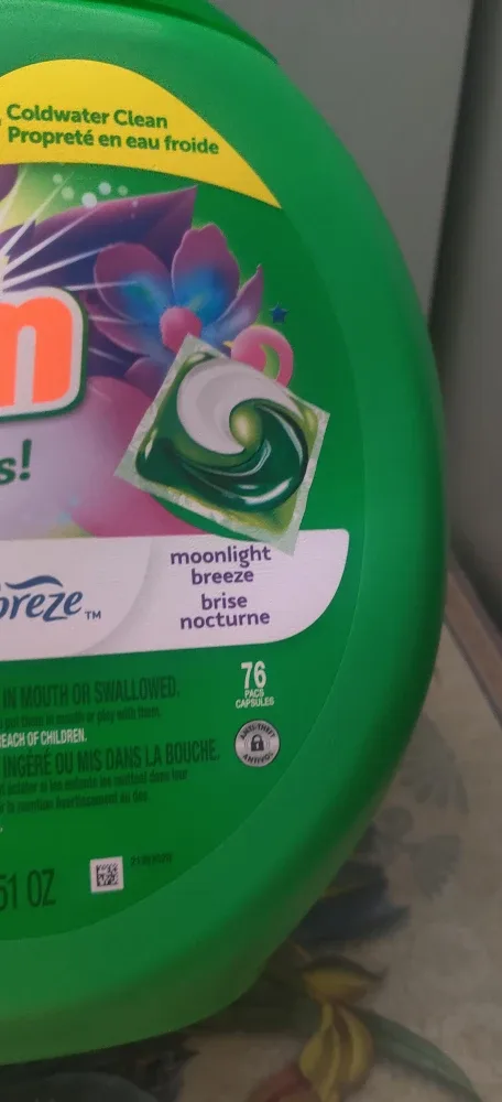 Gain Flings! Laundry Detergent Pods, 76 count image indicator(4)