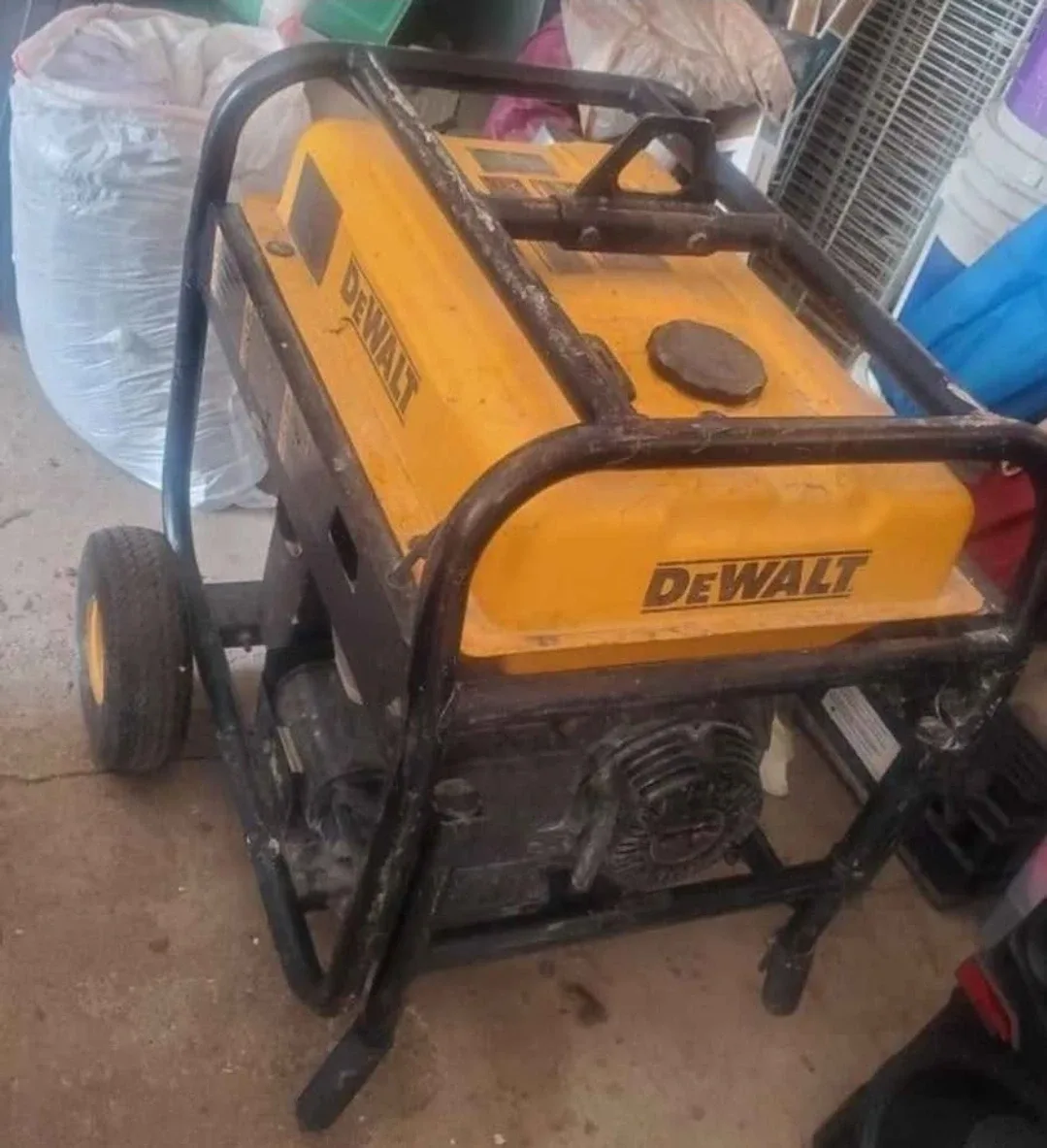 DeWalt 4500 Watt Portable Generator 🥕 image indicator(2)