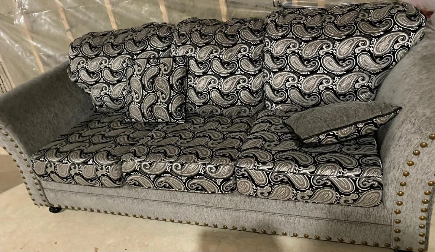 Patterned Grey Sofa image indicator(3)