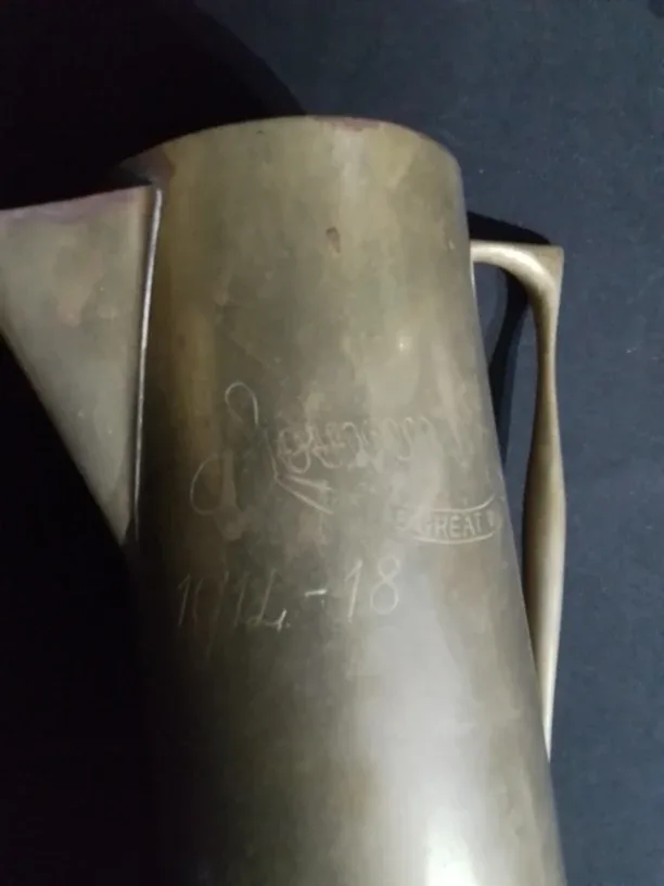 Antique WW I Trench Art Artillery Shell Brass Picthers 1916 image indicator(4)