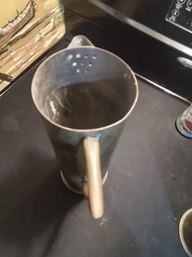 Antique WW I Trench Art Artillery Shell Brass Picthers 1916 image indicator(6)